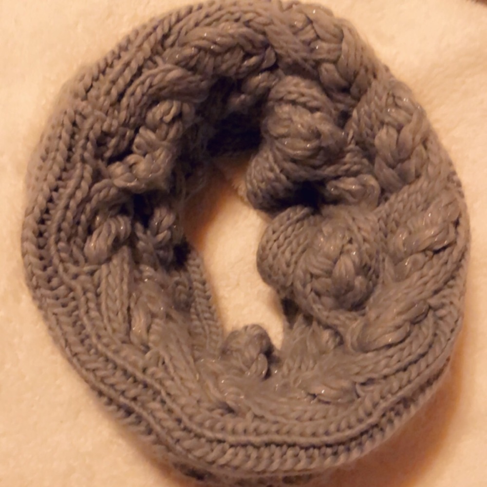 🌼Thick Ribbed Knit Winter Infinity Loop Scarf - Picture 2 of 4